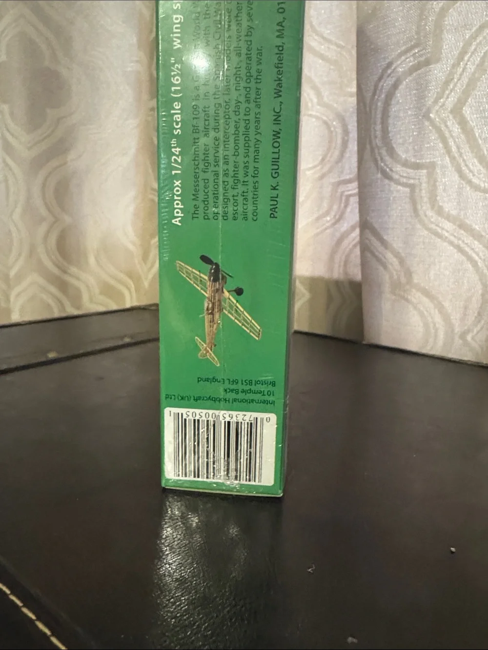 Guillow's Messerschmitt Bf-109 Authentic Scale Flying Model Kit - Green